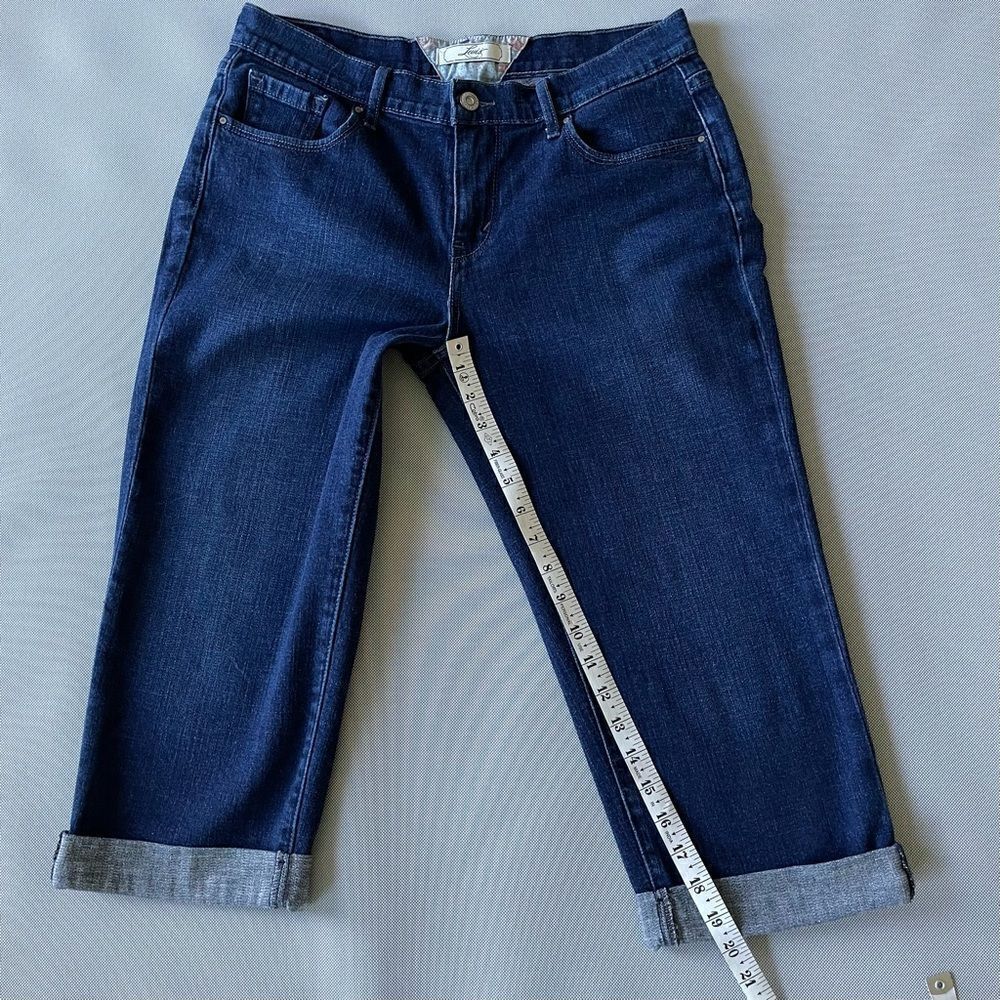 Levi’s Vintage Dark Denim Cuffed Capri Jeans Women’s Size 6 - Picture 8 of 10